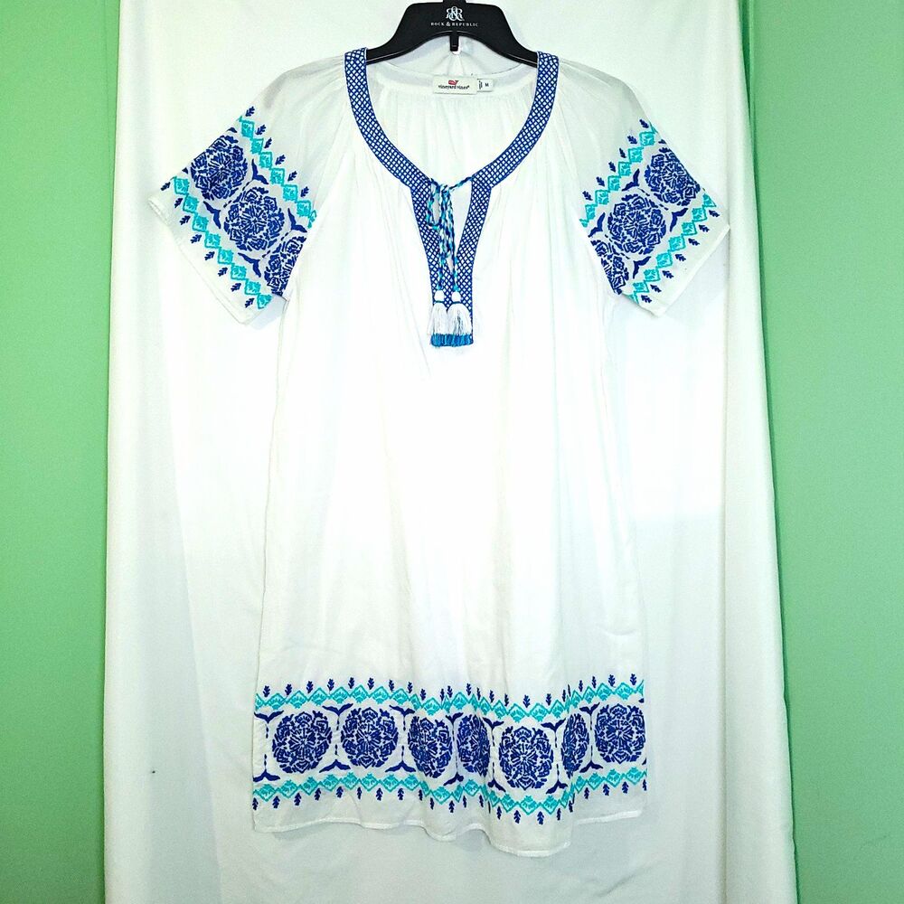 Vineyard Vines Women's M White Embroidered Medallion Tassel Tie Shift Dress
